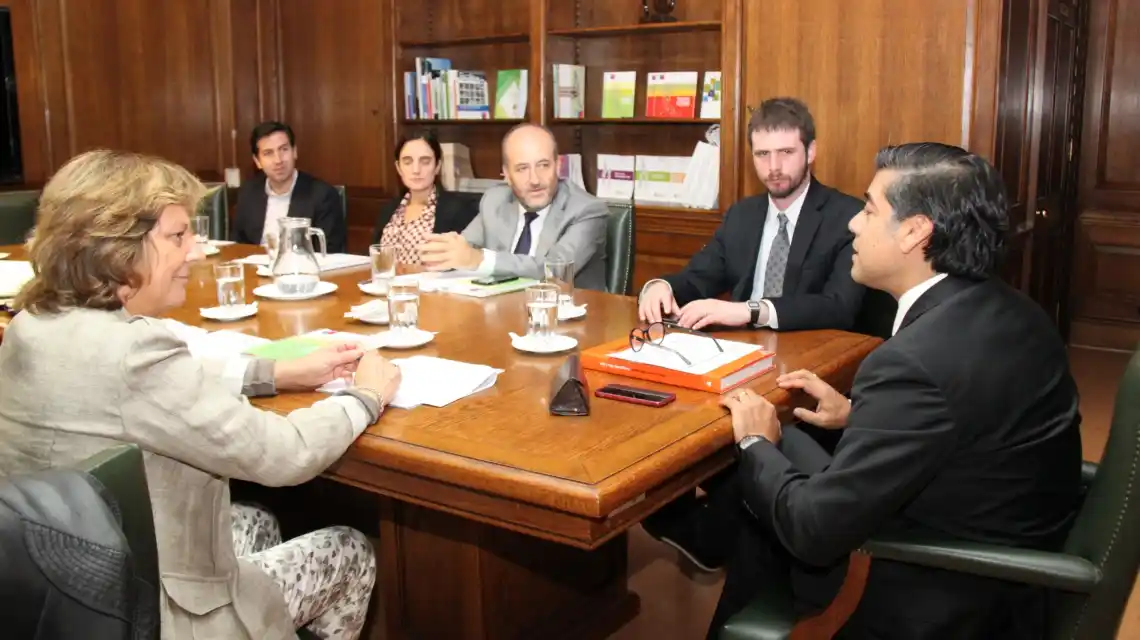 Santa Fe estrecha lazos con Chile en la prevención y tratamiento de adicciones