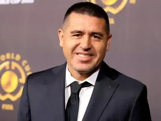 Hinchas de Boca convocan un banderazo para exigir la renuncia de Riquelme