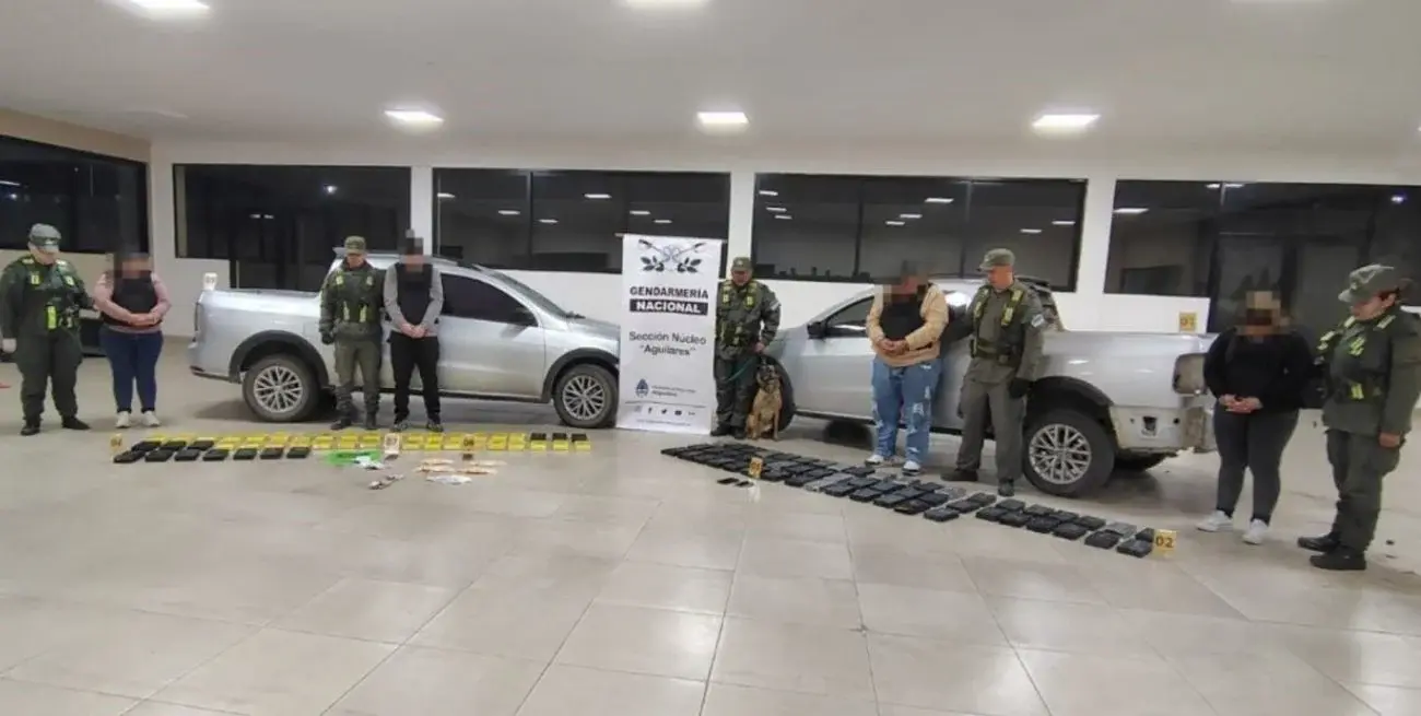 Descubrieron a dos camionetas con más de 100 kilos de cocaína
