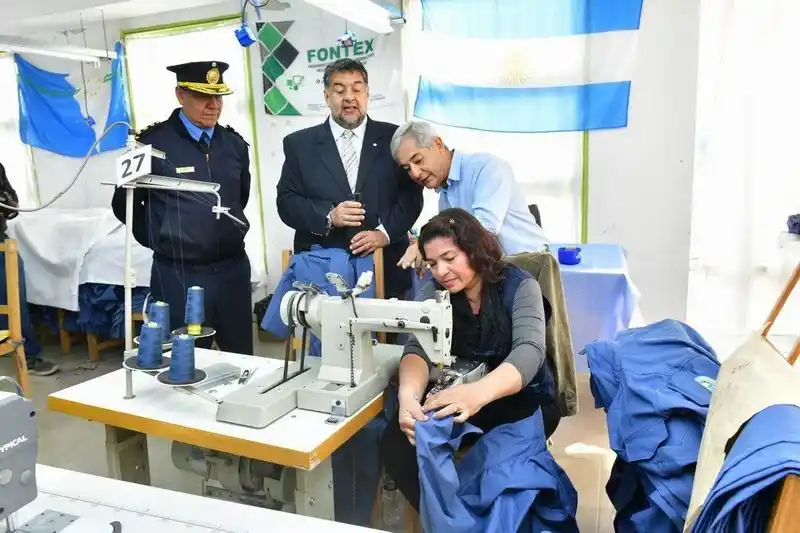 FONTEX entregó nueva indumentaria
a organismos gubernamentales