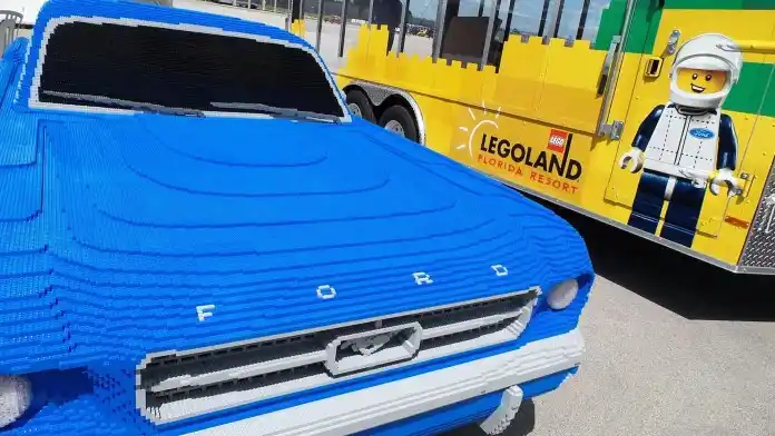 Autos hechos con legos