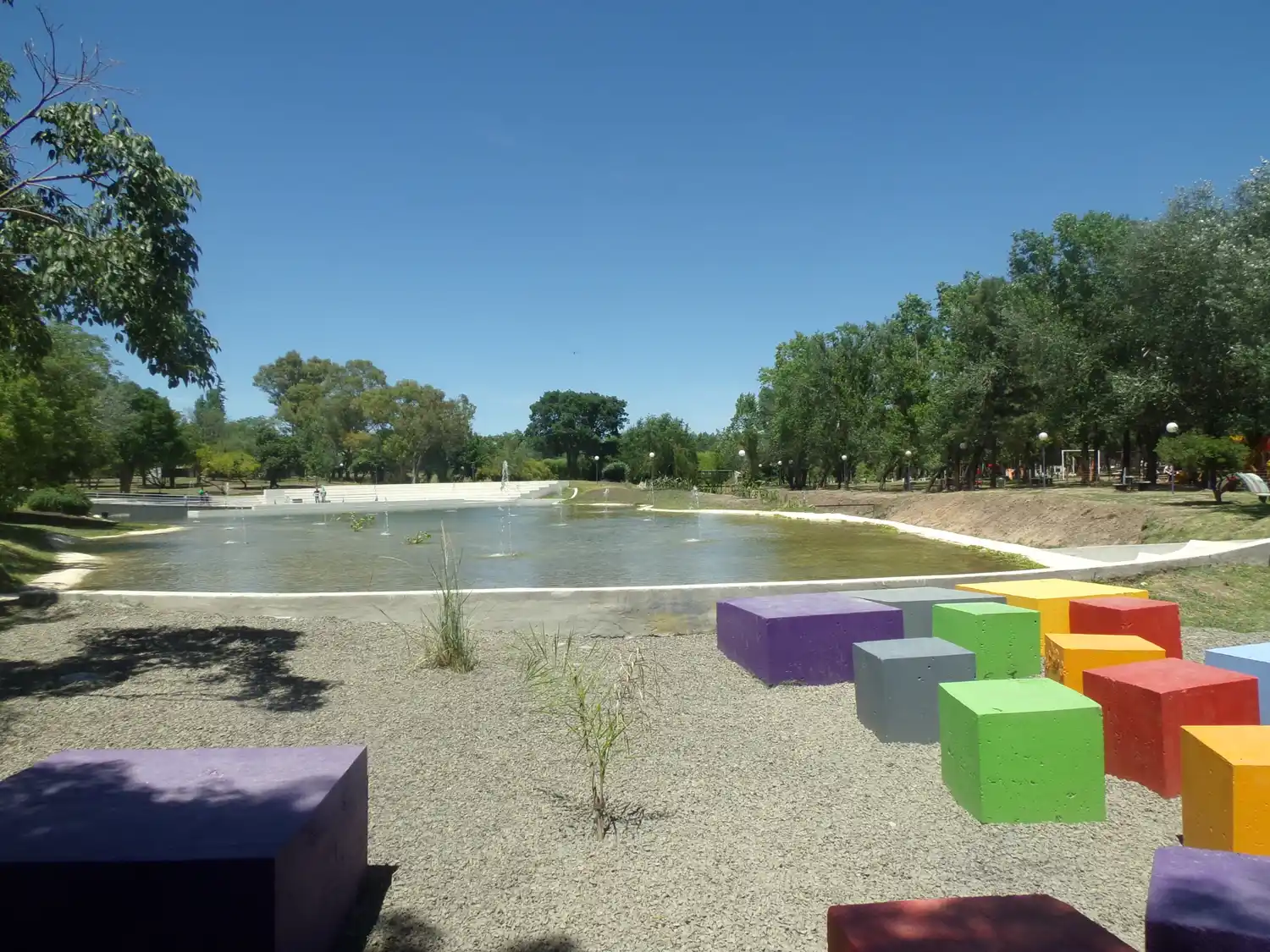 Después de 7 años vuelve a tener agua el Lago