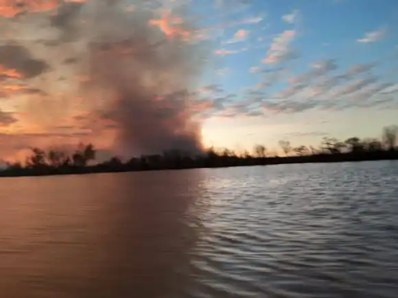 Instalan operativo en San Nicolás para combatir los focos de incendios detectados en islas