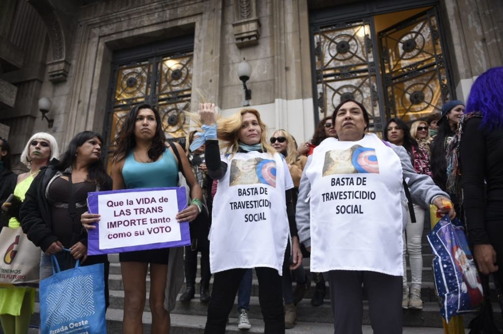 Reclaman la libertad de una chica trans en Rosario