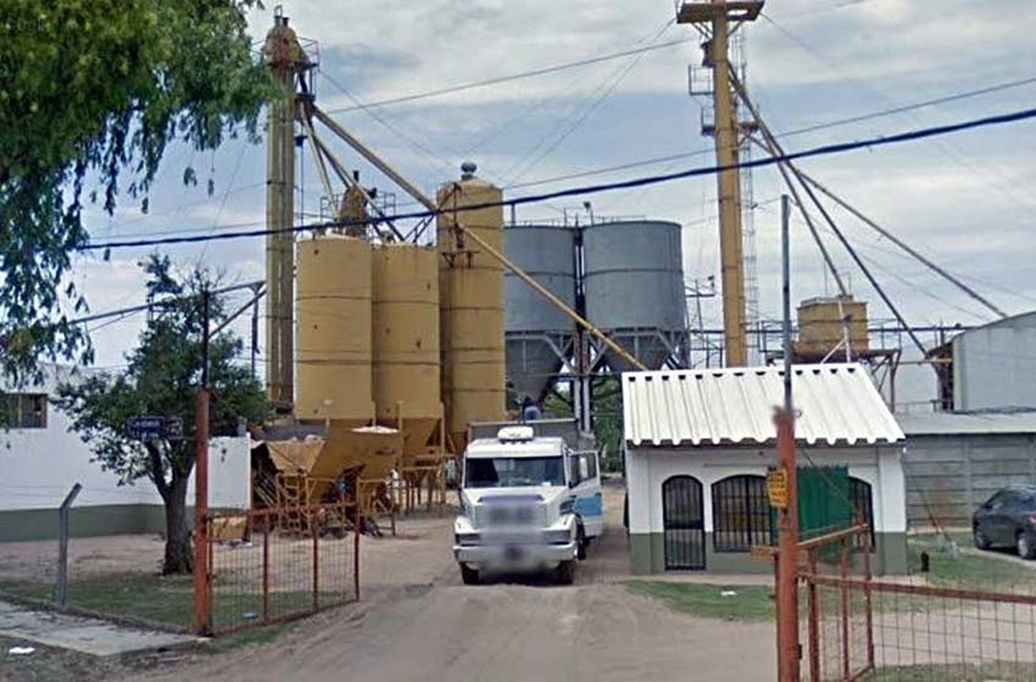 Falleció un operario en Granadero Baigorria: cayó de un silo arenero