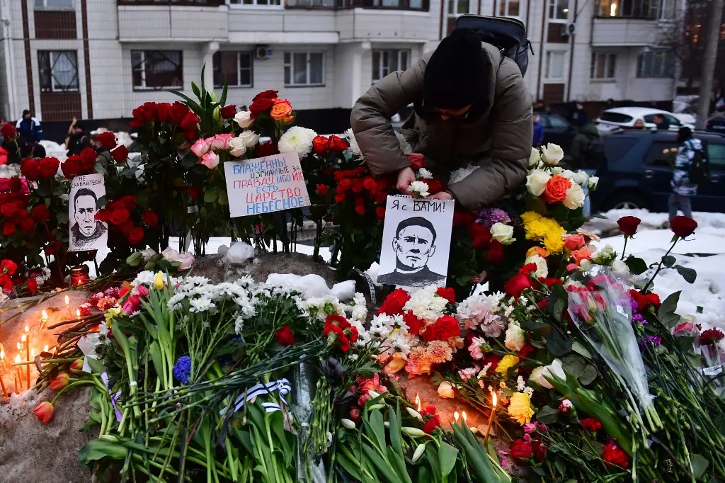 Seguidores dan el último adiós al líder opositor ruso Navalni, este #1Mar (+FOTOS)