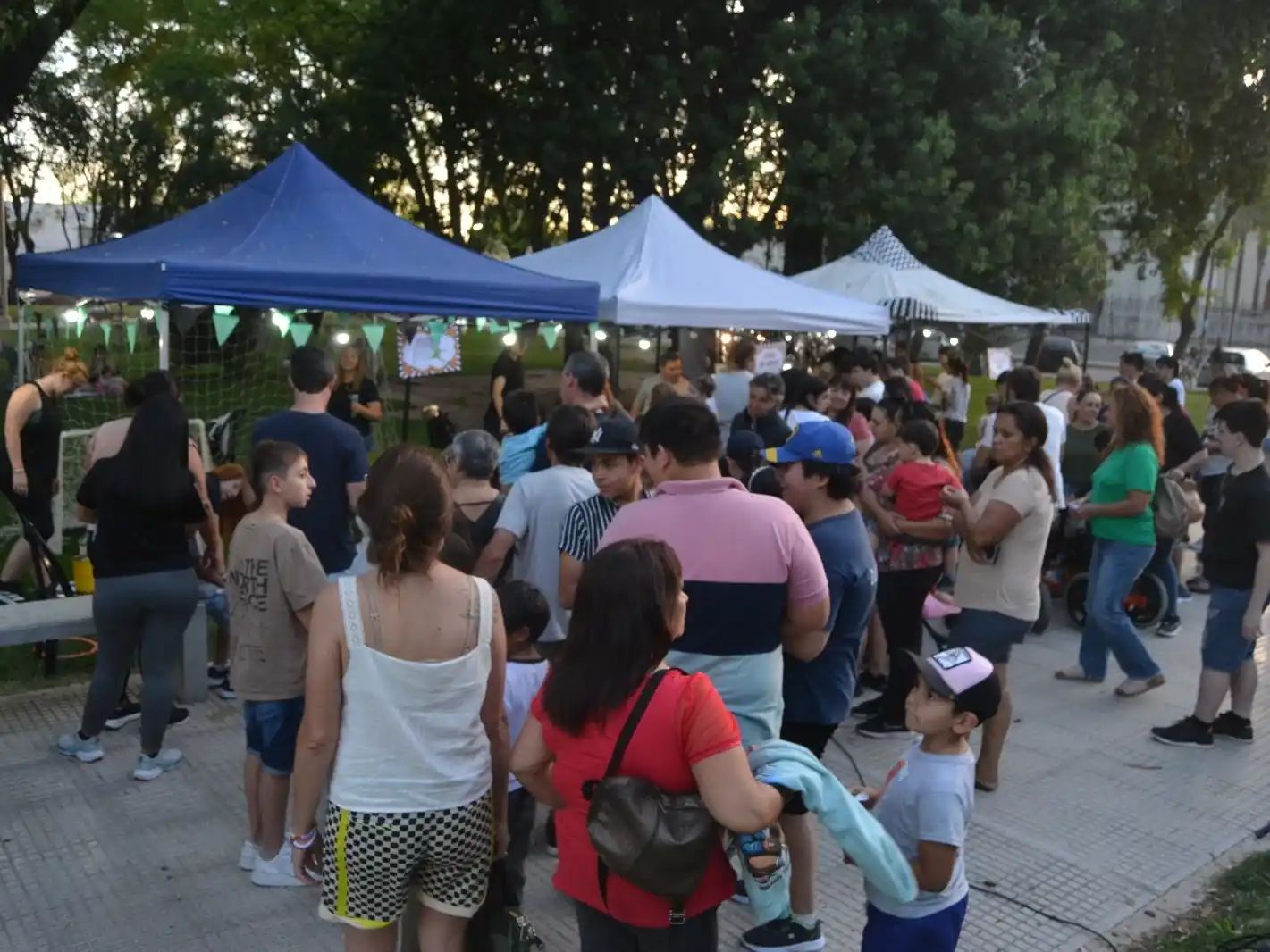 Con gran éxito se desarrolló la cuarta kermés  de Lucecitas