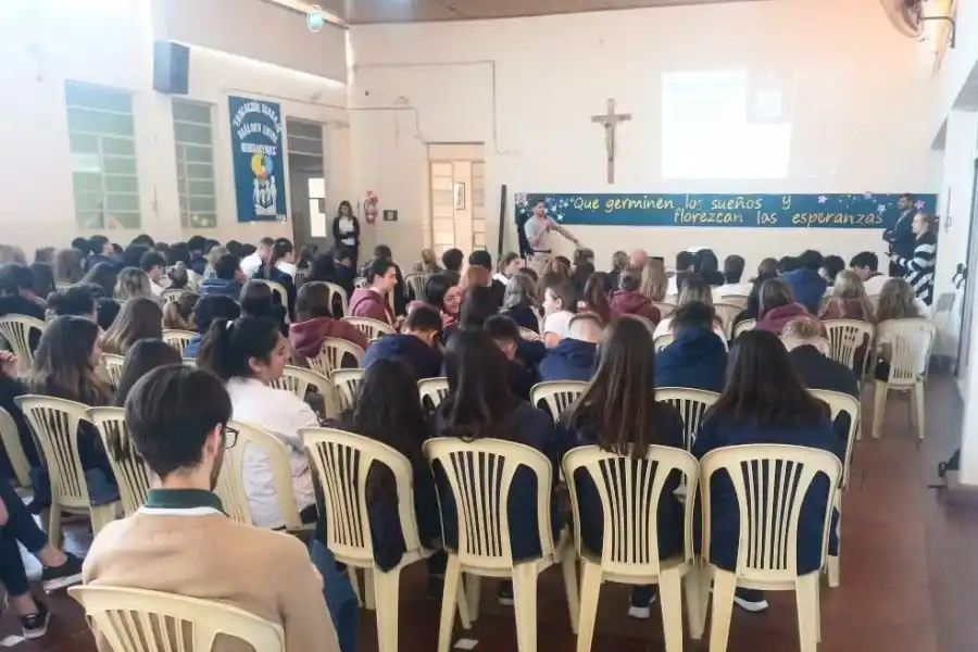 Ojos en Alerta: Más de 300 estudiantes de la escuela Misericordia recibieron la capacitación