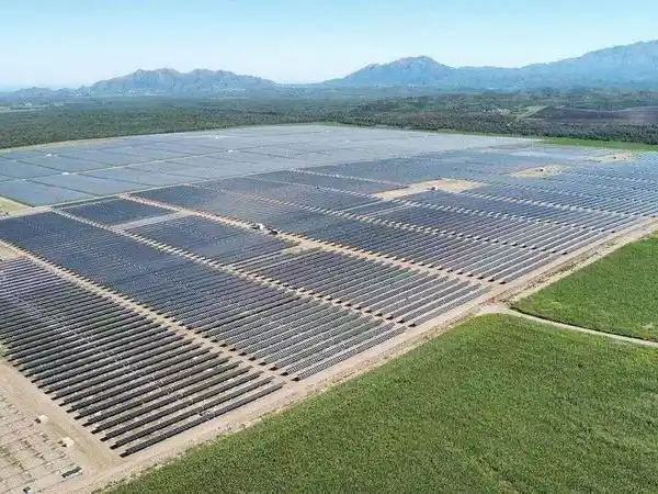 Inversión privada de USD 147 millones para
6 nuevos parques solares en la provincia