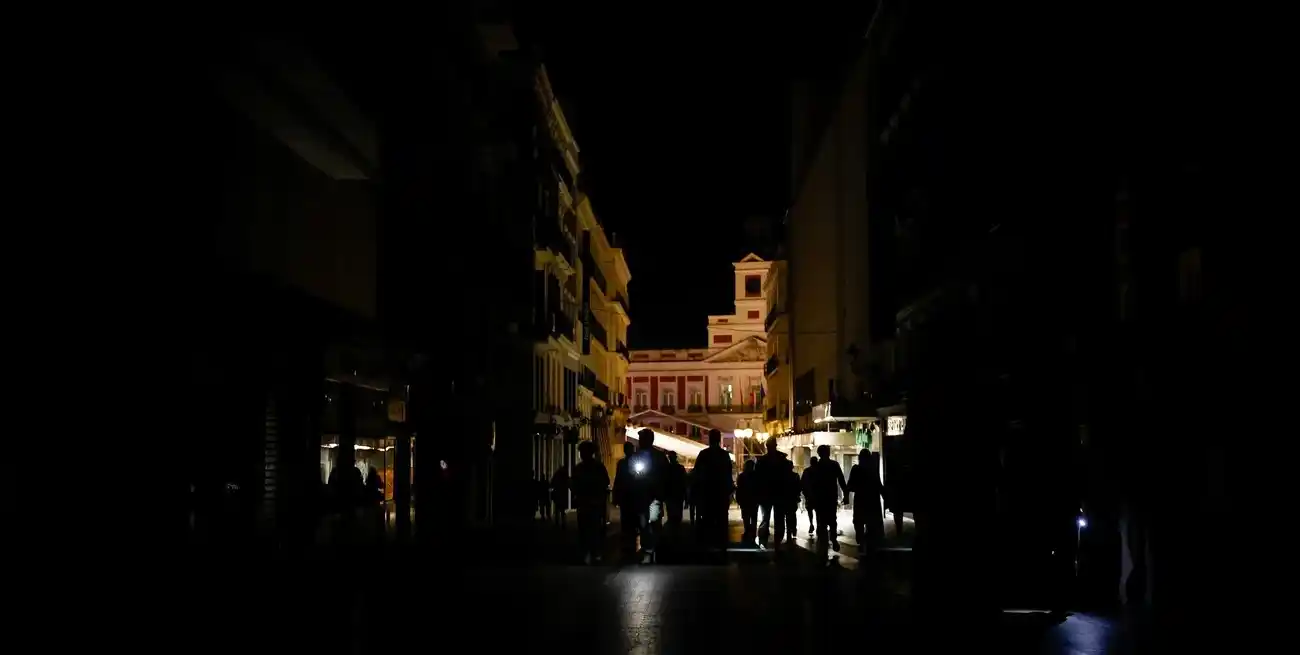 La electricidad fue restablecida tras más de diez horas de caos. Crédito: Reuters.