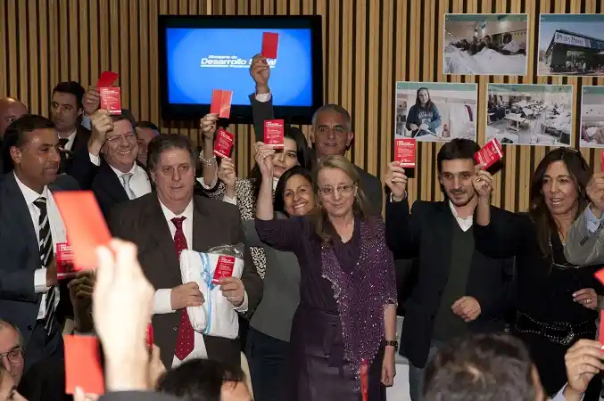 Hospitales contarán con sábanas hechas por emprendedores 