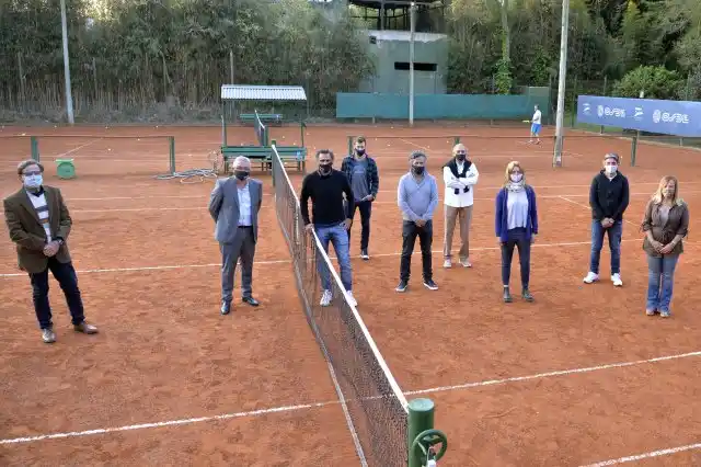Tigre:  Zamora y Mariano Zabaleta monitorearon el cumplimiento del protocolo sanitario para la práctica de tenis