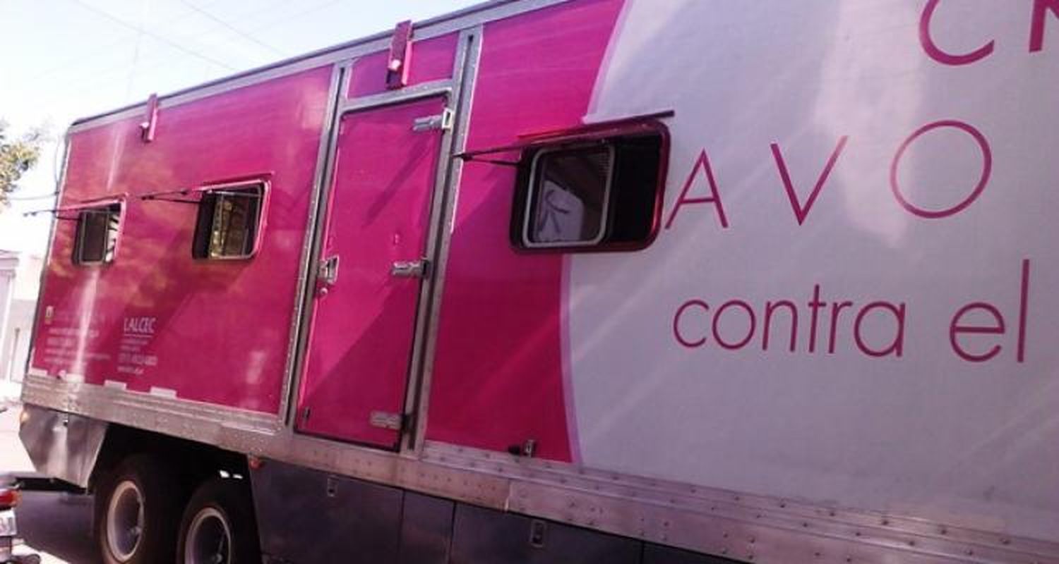 El camión de Lalcec-Avón atiende en San Pedro