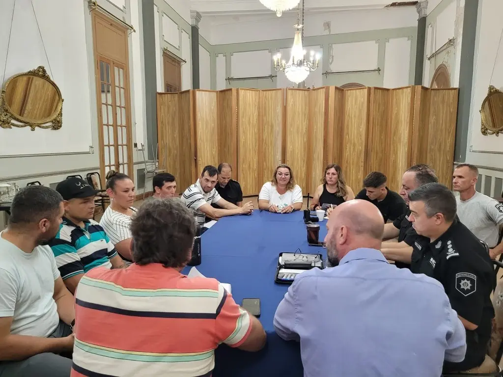 Inseguridad: Autoridades y vecinos se reunieron en la Jefatura de Policía