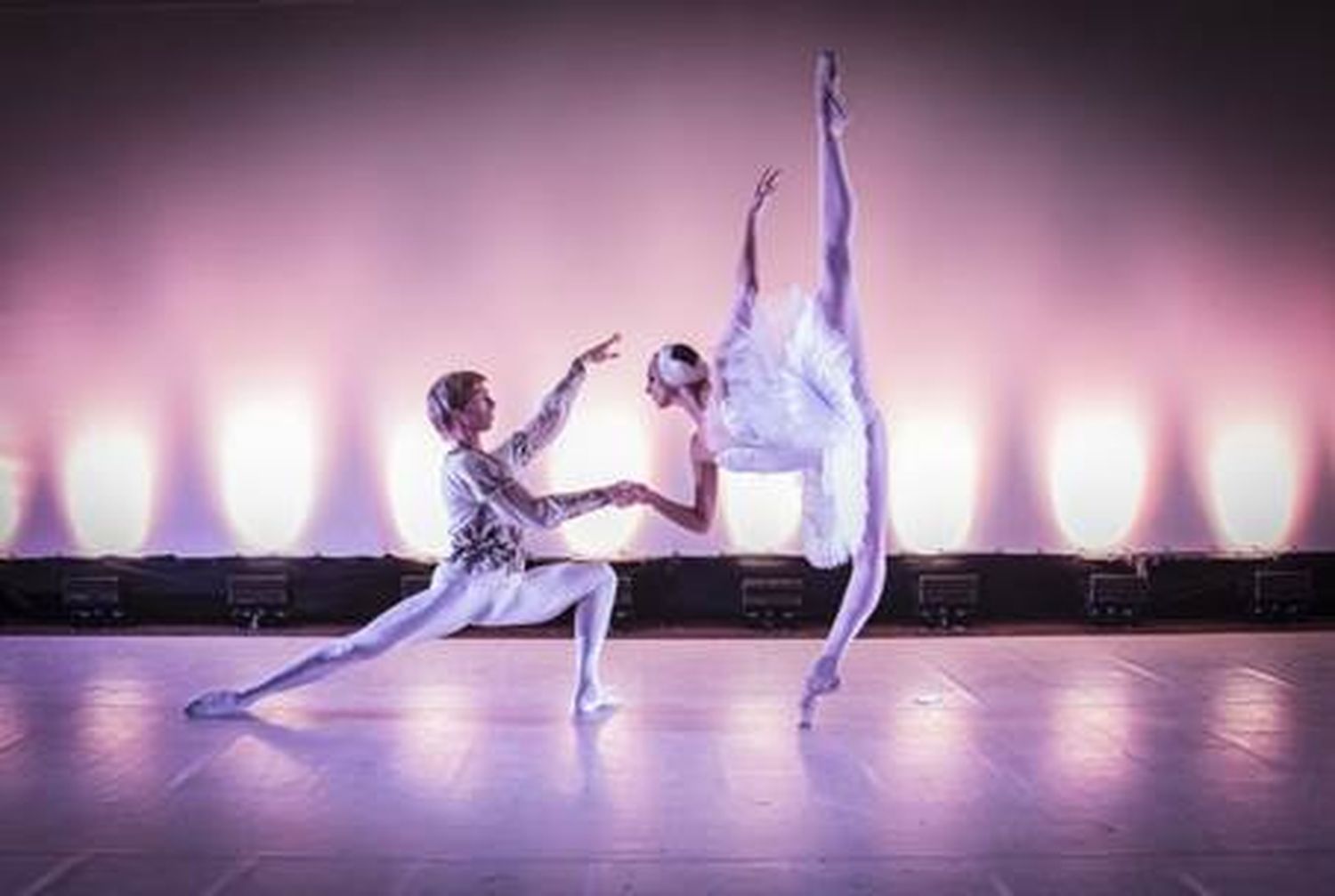 Declararon “visitantes notables” a los “zares del ballet”