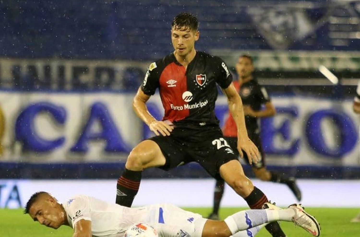 Capasso tiene coronavirus en Newells y Patronato informó 6 casos positivos