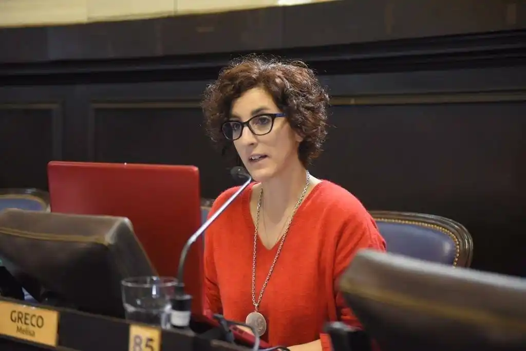 Se aprobó la ley para que Provincia pueda comprar vacunas contra el coronavirus