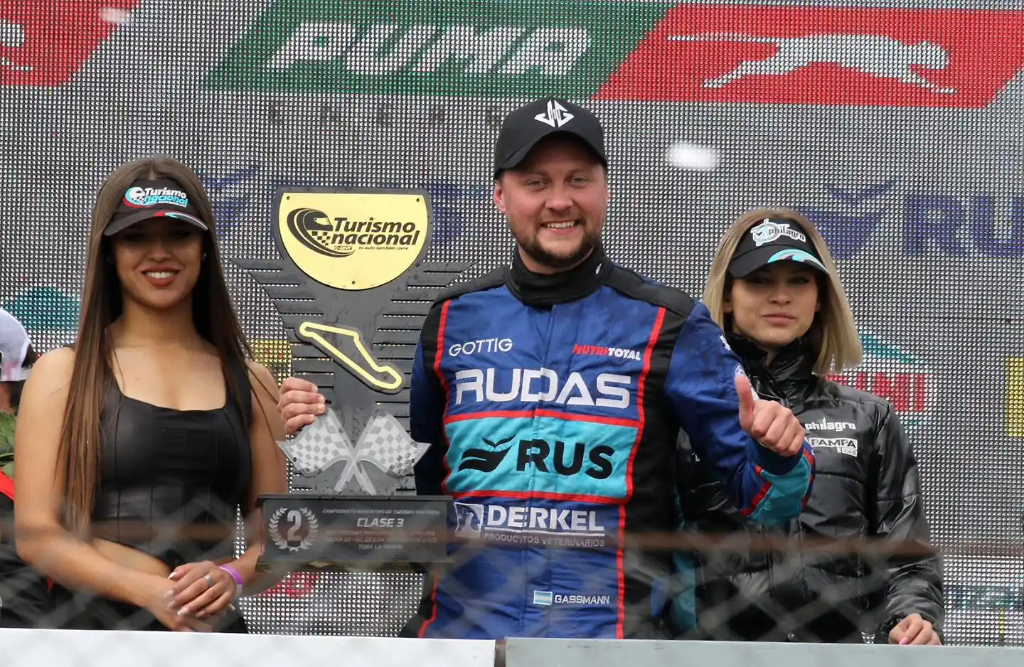 Joel Gassmann en busca del ansiado título en el Turismo Nacional