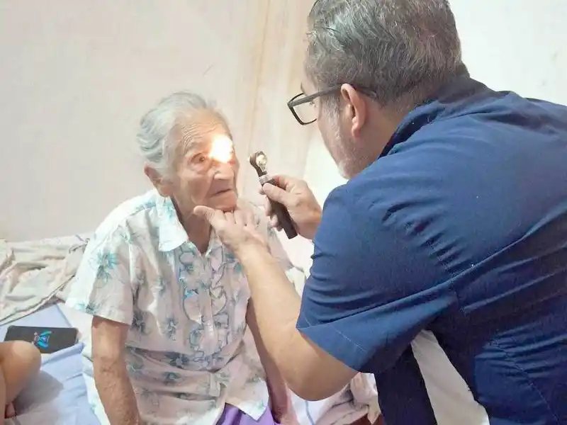 Centro de salud sigue con visitas a pacientes
que requieren de una atención domiciliaria