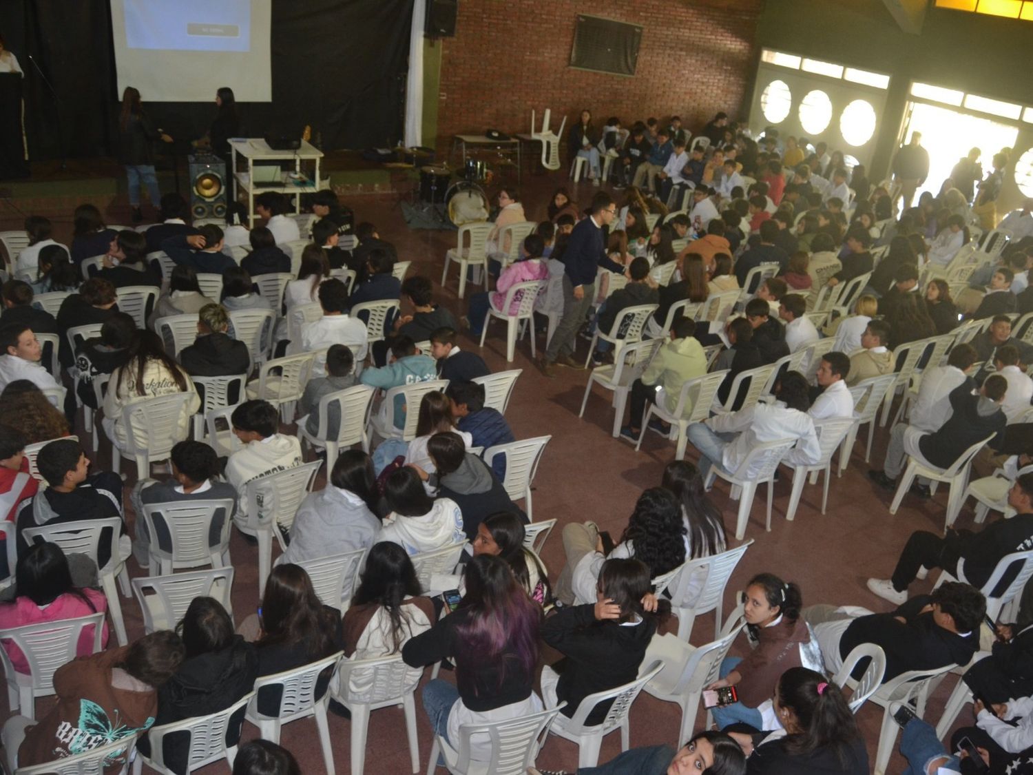 La Escuela de Comercio celebró su 77º aniversario con toda la comunidad educativa