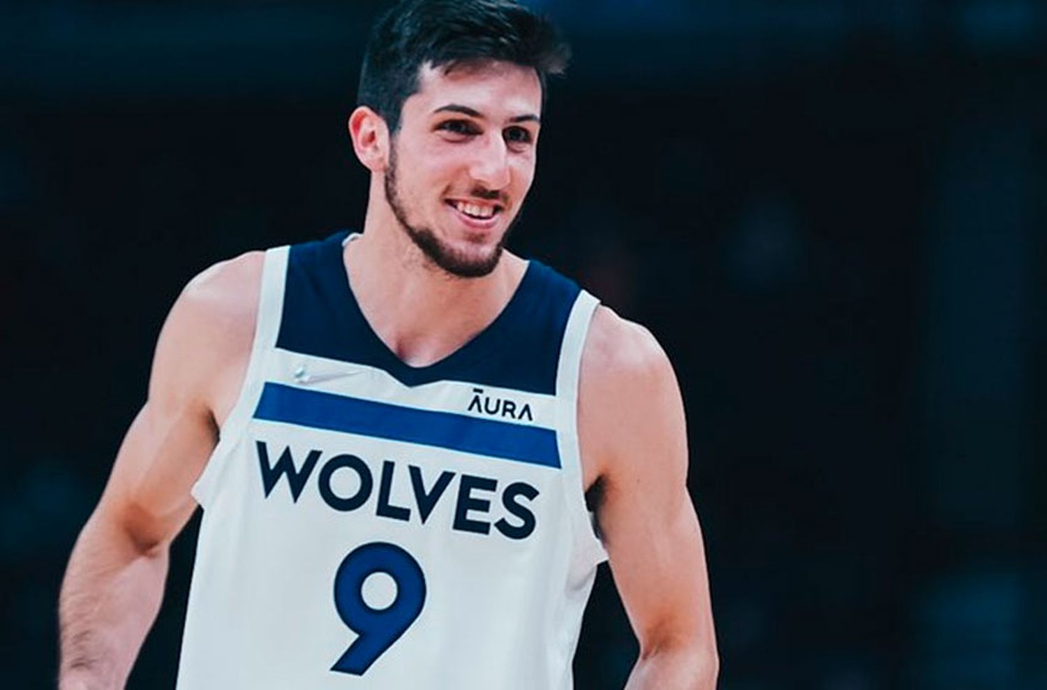 Otro argentino en la NBA: Leandro Bolmaro debutó y dio una asistencia de lujo