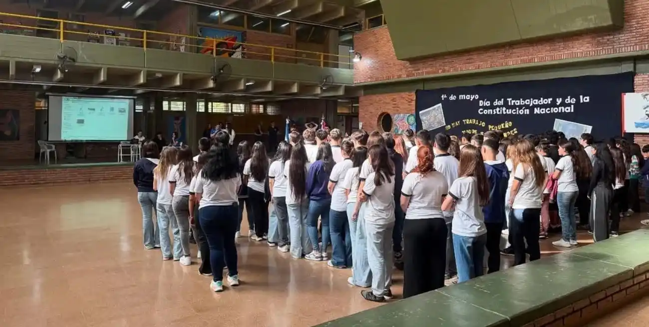 La tragedia revela una brecha peligrosa entre lo que sucede en los pasillos escolares y la percepción oficial, con el bullying como eje central del debate.