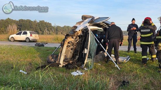 Brandsen en shock: accidente en Ruta 215 dejó un joven muerto en Los Bosquecitos y otro internado grave en Cañuelas