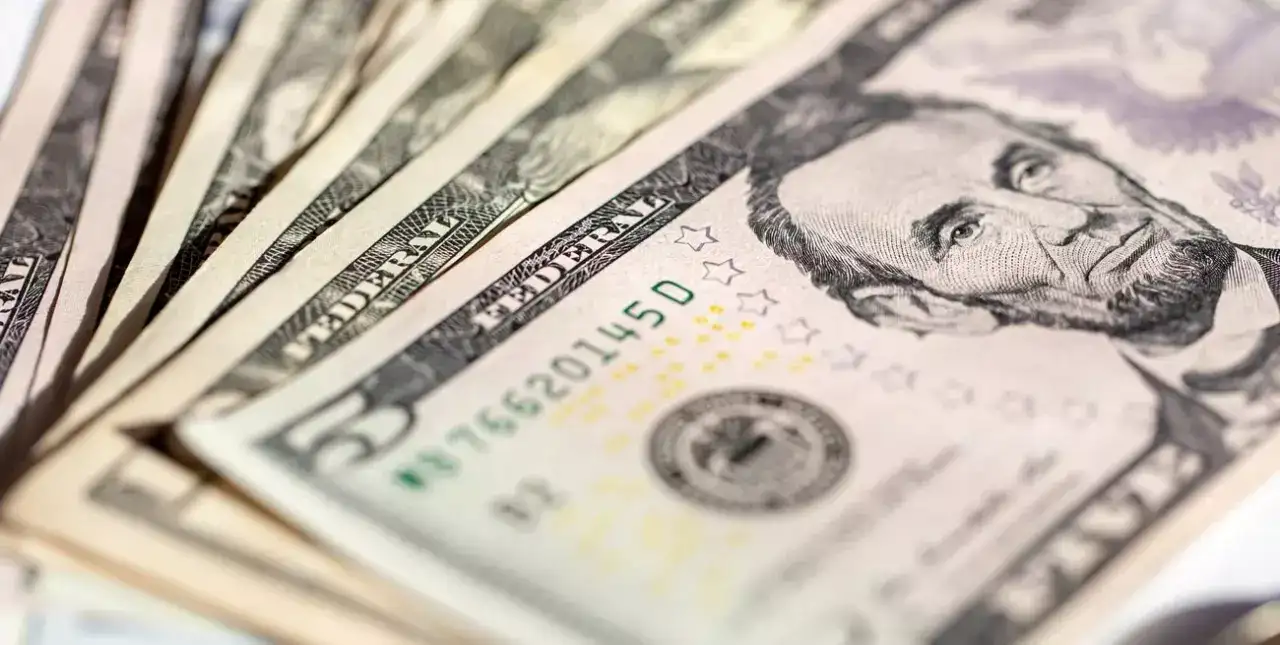 Así cerró el dólar en los bancos argentinos este martes 19 de agosto.