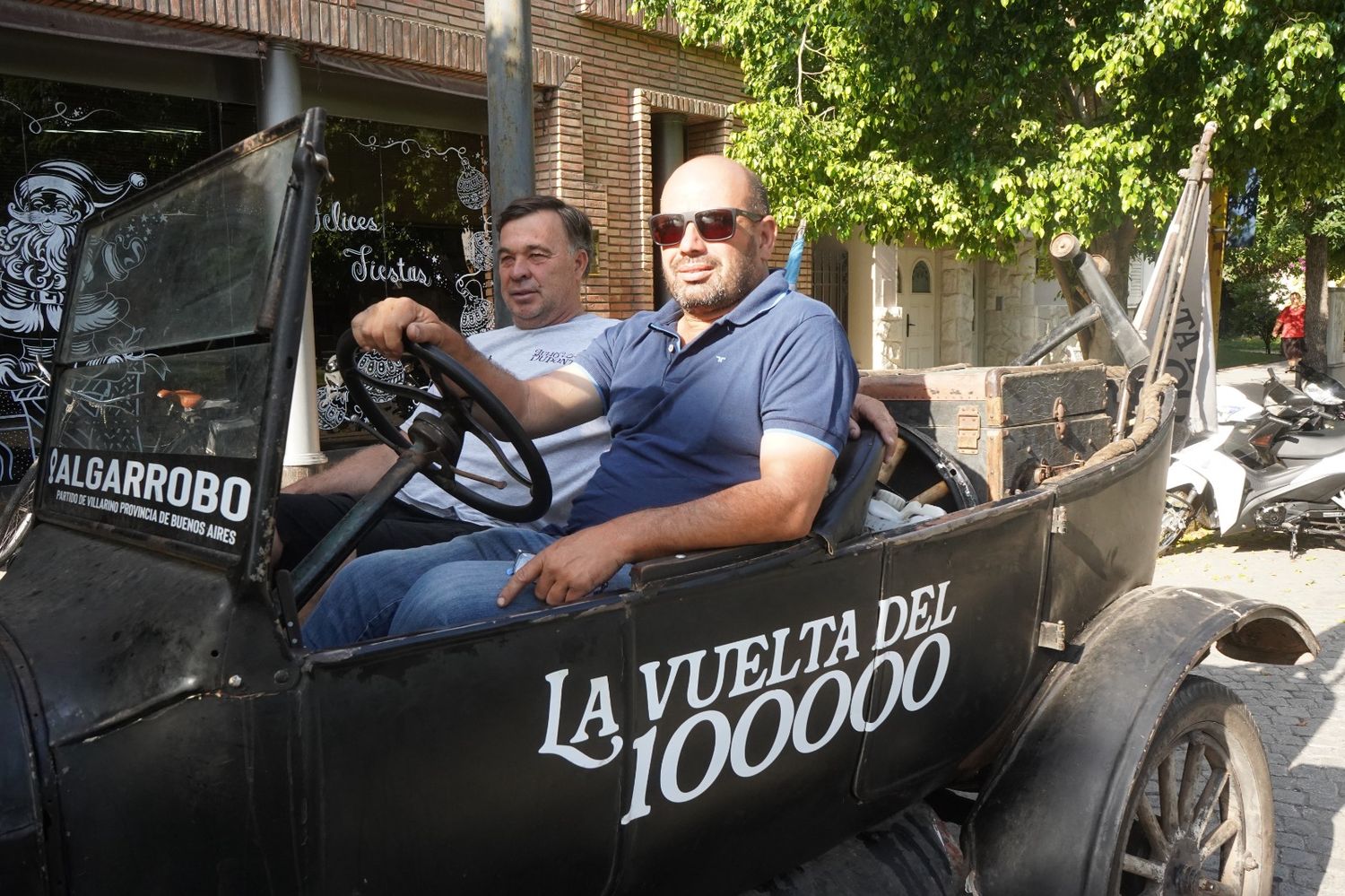 FORD T