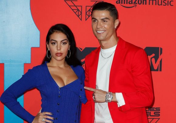Georgina Rodríguez y Cristiano Ronaldo eligieron el campo para un cumpleaños íntimo y especial