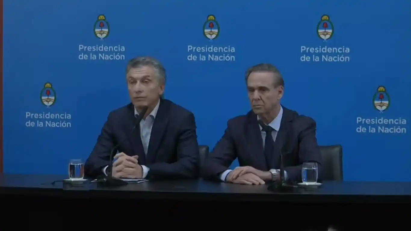 «Hemos tenido un día muy malo», dice Macri tras el impacto de su derrota en los mercados