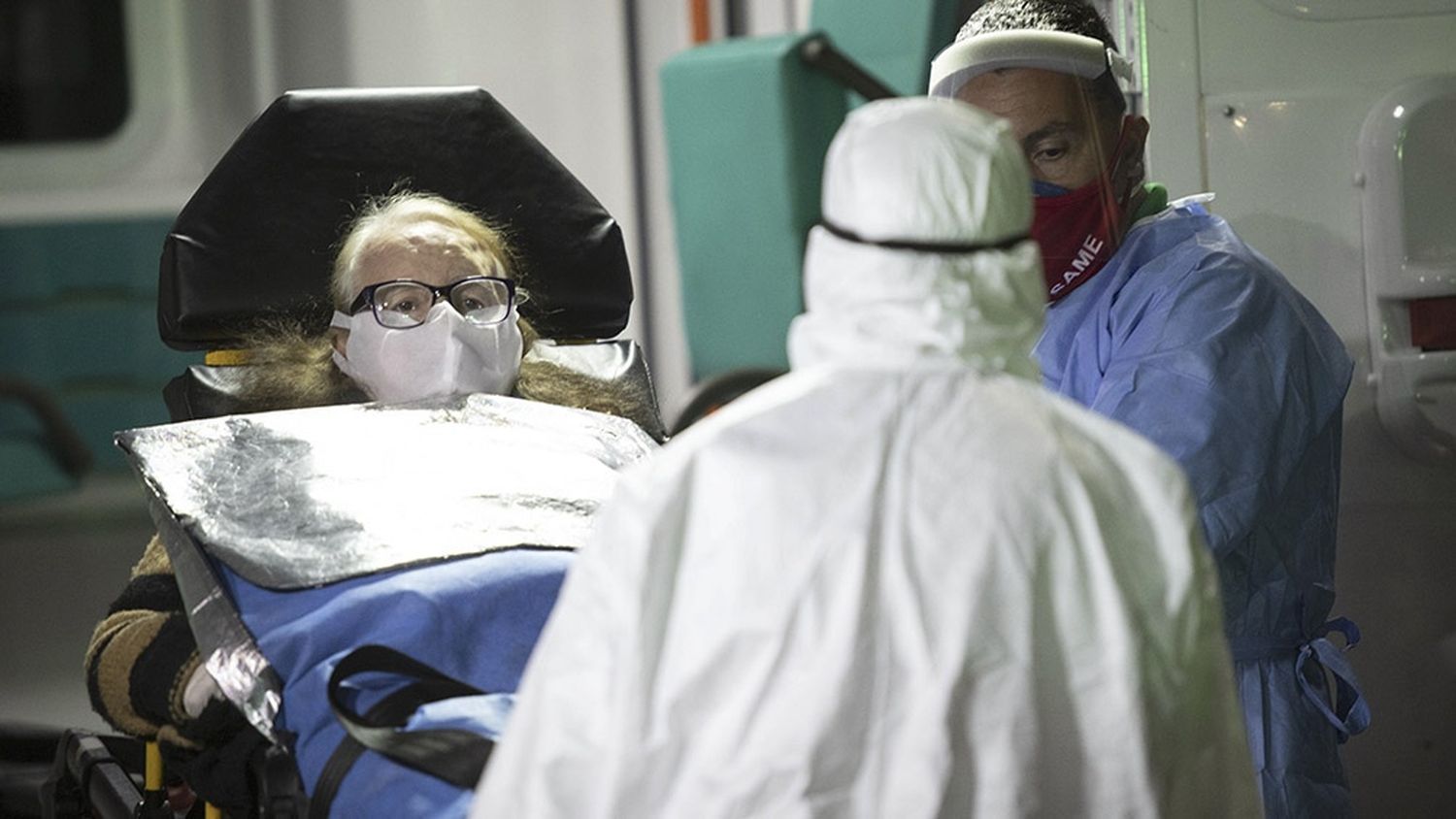 Día record de fallecimientos: hubo 75 muertos por Covid-19 en el país