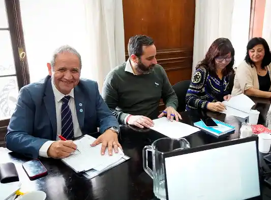 Paritaria bancarios 2023: Acordaron el 66% hasta julio