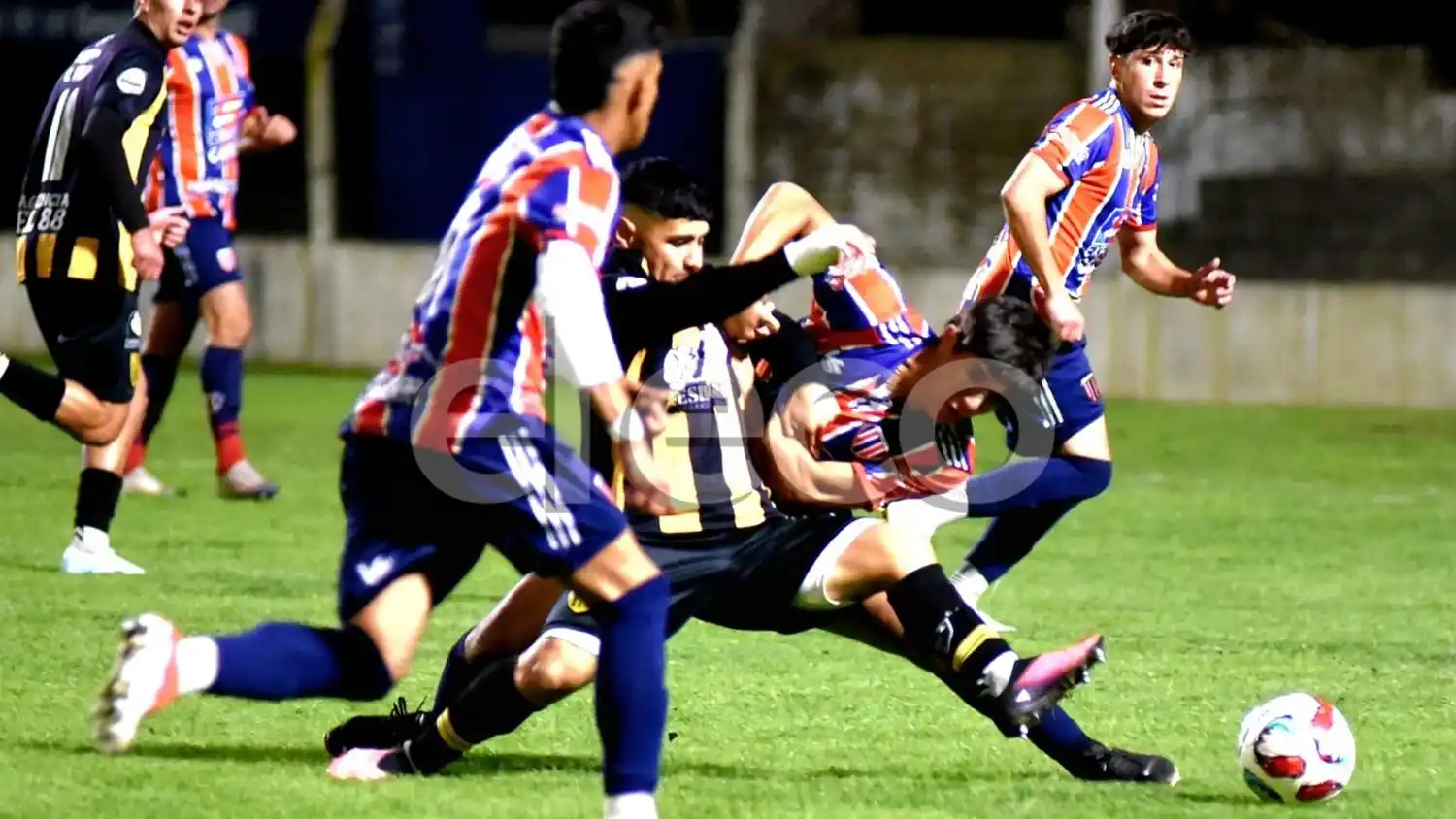 Santamarina y Ferro tienen descanso tras el clásico que el aurinegro ganó 1-0.