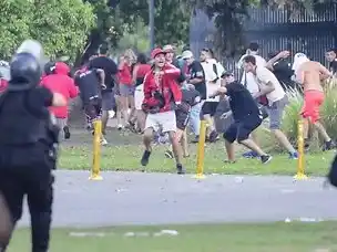 incidentes clásico rosarino    policia  hinchas