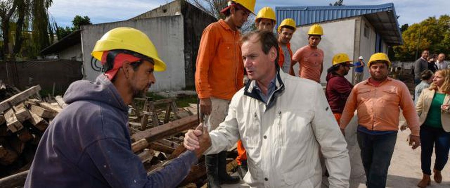 Bordet: “Somos un gobierno presente al lado de los trabajadores”
