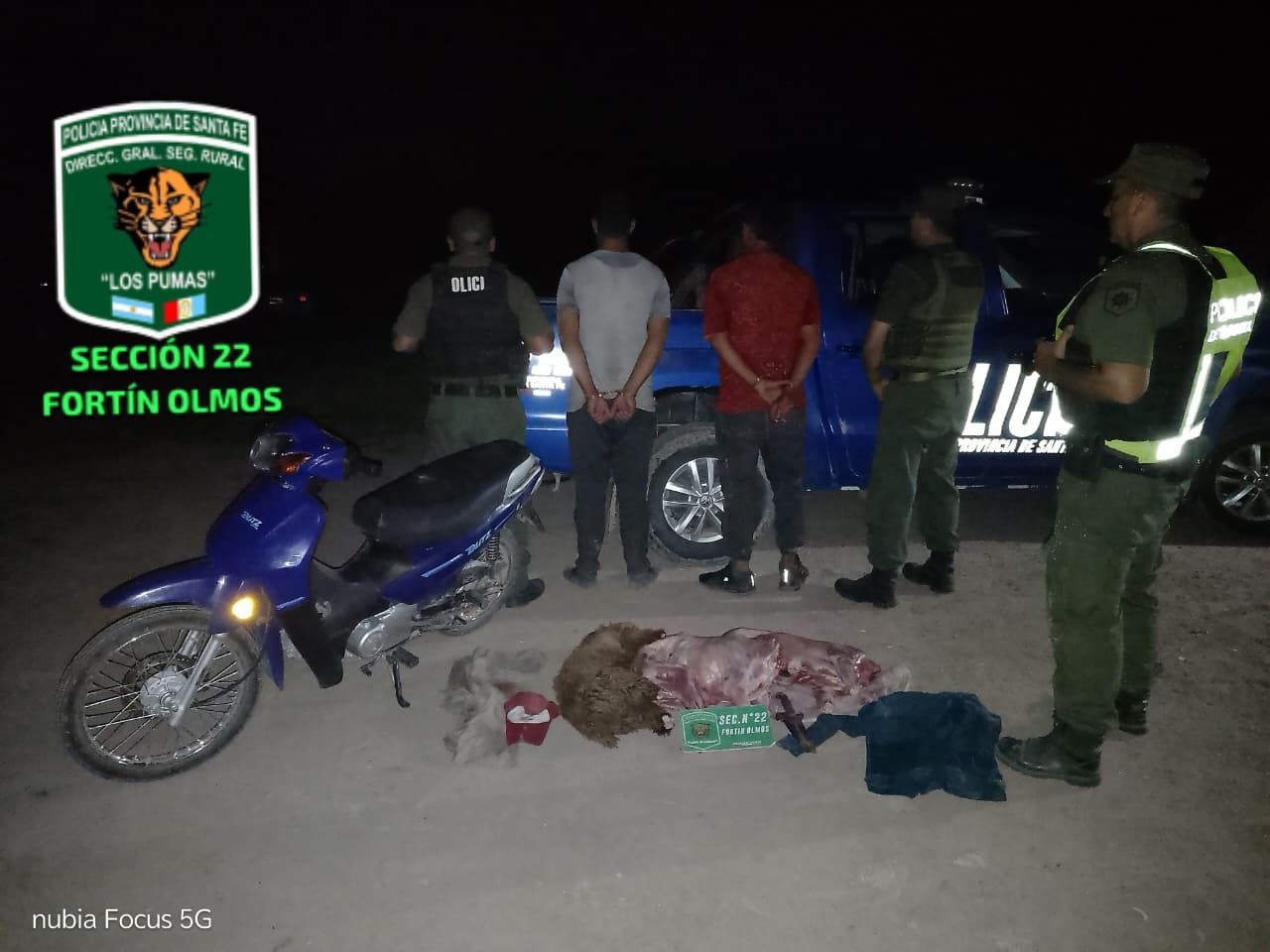 Los descubrieron trasladando tres animales faenados en una moto y fueron detenidos por abigeato