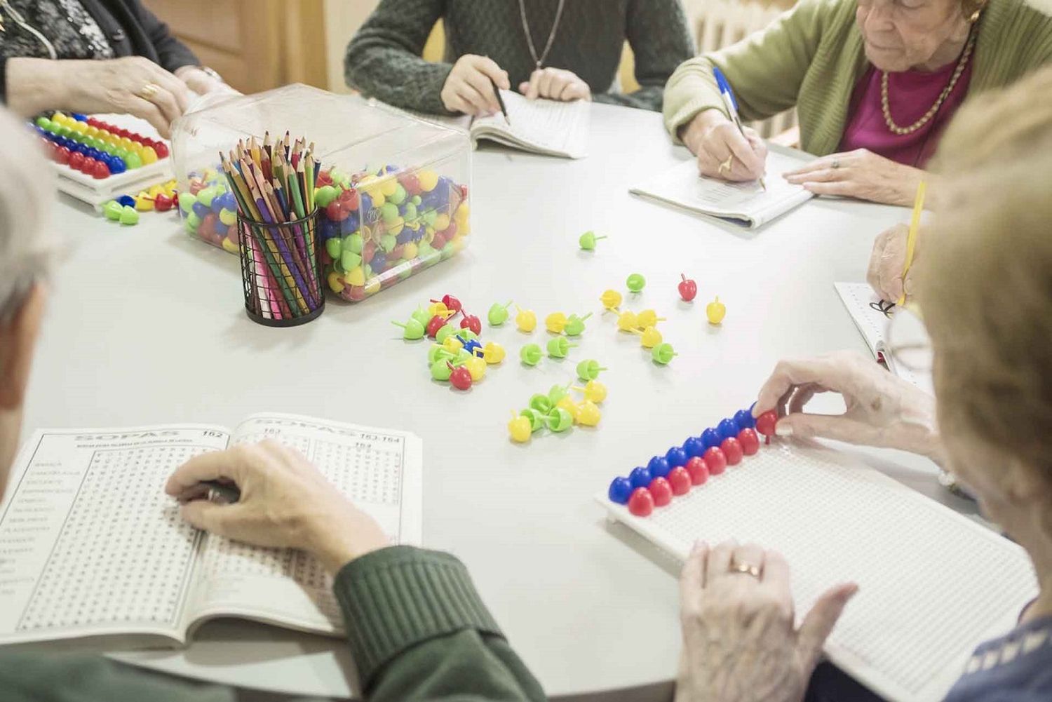 Taller de estimulación cognitiva para personas mayores