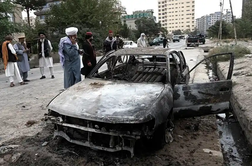 Cohetes lanzados contra el aeropuerto de Kabul cayeron en viviendas cercanas
