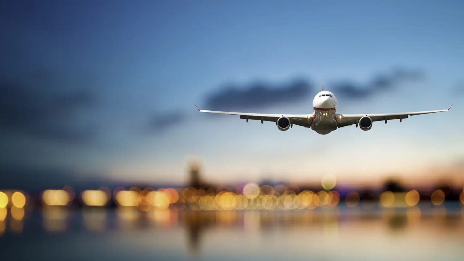 Por la disparada del dólar, cayó a la mitad el número de turistas que viaja de shopping a Chile