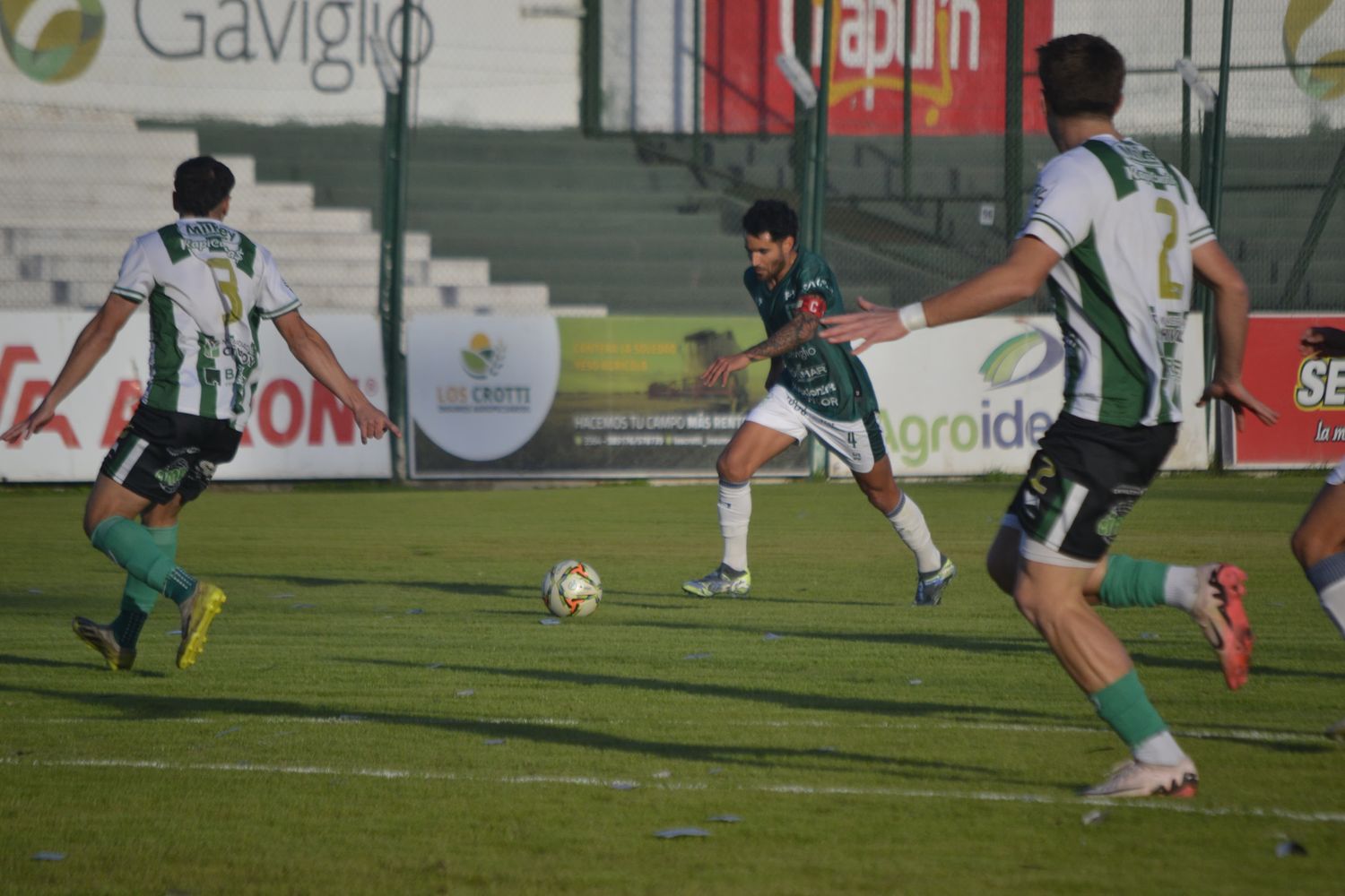 Ferreyra fue expulsado y se suma a la lista de suspendidos.