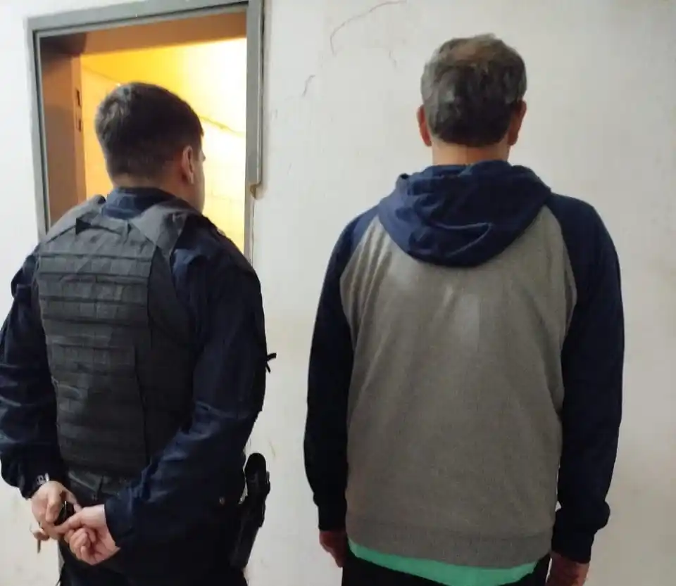 El hombre de 33 año detenido.