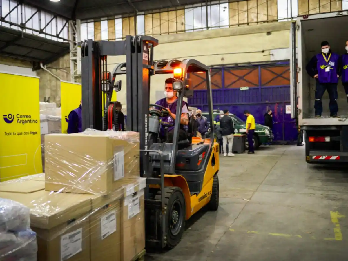 El gobierno terminó de distribuir las urnas para las elecciones