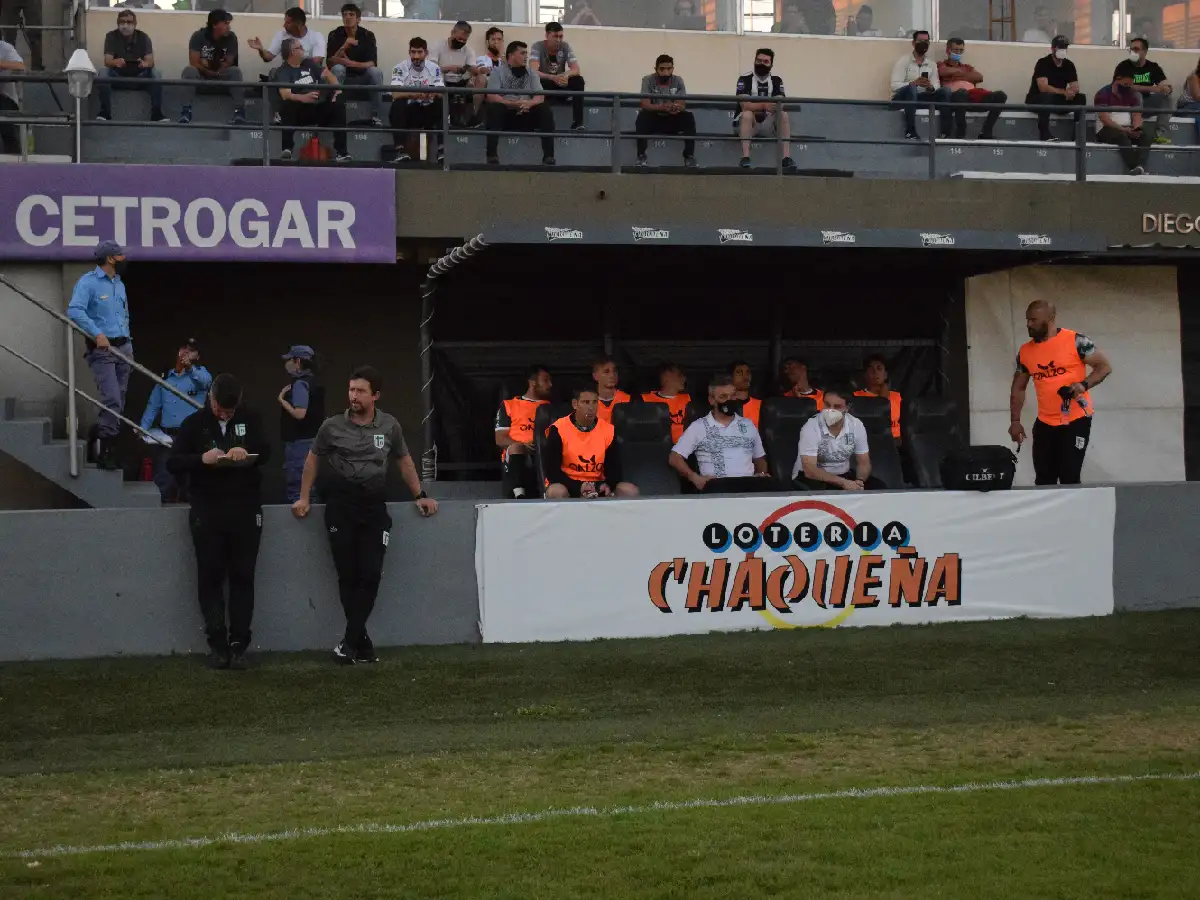 "El equipo no es superado pero nos venimos yendo con las manos vacías"