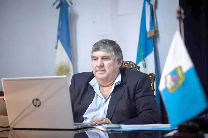 Control de la deuda externa: Mayans reelegido presidente de la bicameral
