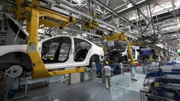 ¡POTENCIA DE MENTIRITAS! Quieren revivir Venirauto y destruyen la industria automotriz