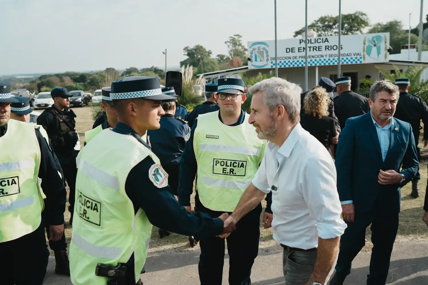 Frigerio anunció aumentos para la Policía de Entre Ríos