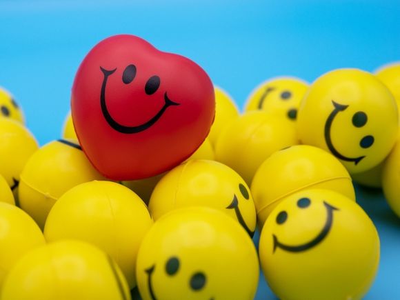 DÍA MUNDIAL de la SONRISA: reír, no cuesta nada, beneficia la mente y la salud