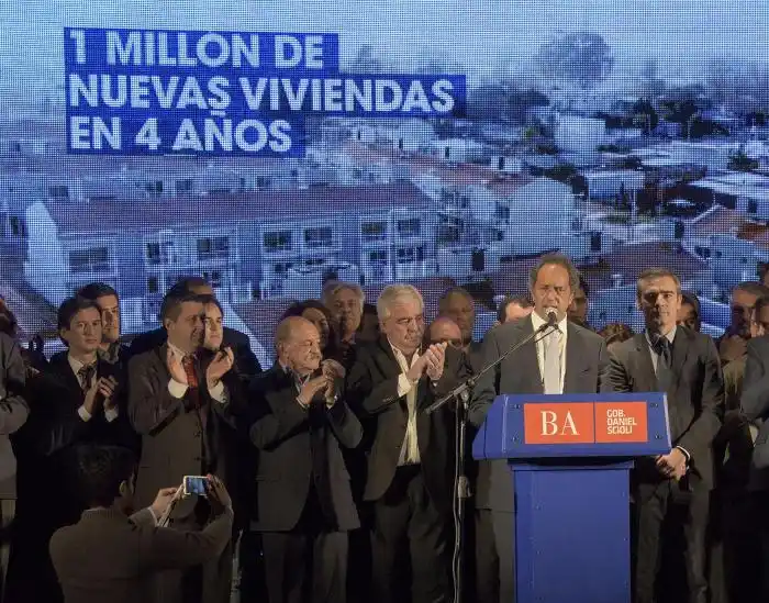 Scioli se comprometió a "incentivar y promover inversiones" en el país