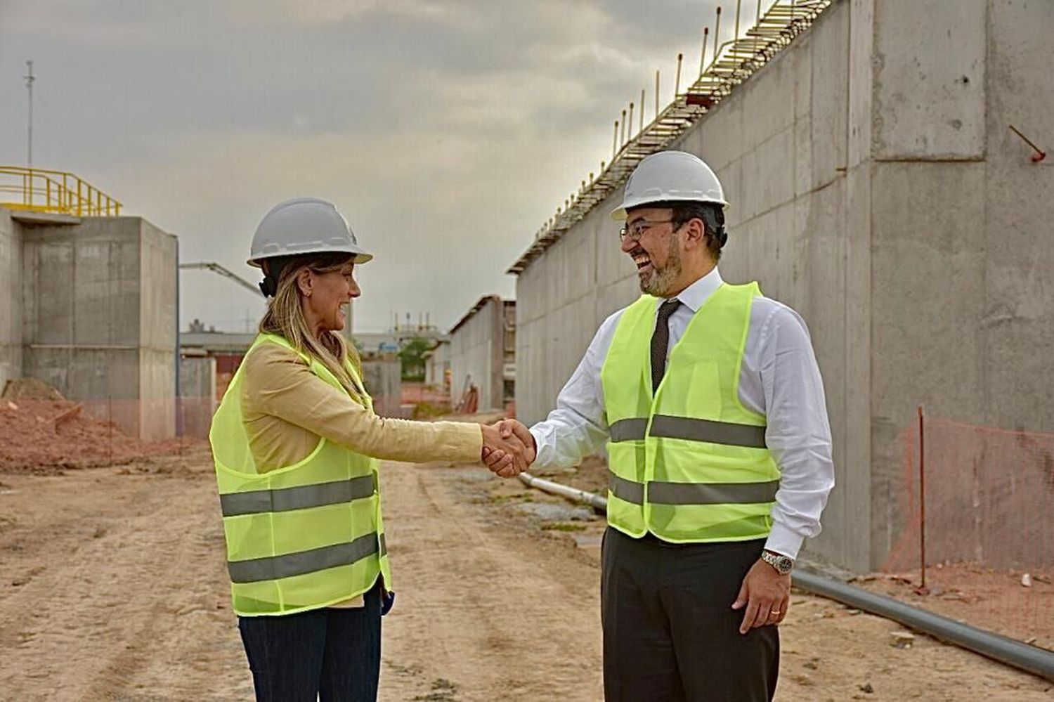 Obra clave para el conurbano: Galmarini recorrió ampliación de Planta Potabilizadora con autoridades de CAF
